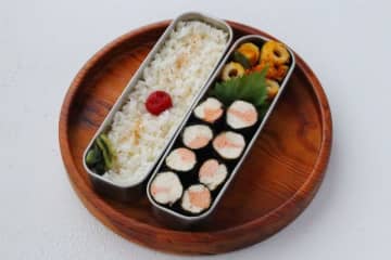 巻いてチンするだけ！「ささみの明太子海苔巻き」「ちくわとかぼちゃのしょうが醤油」2品弁当