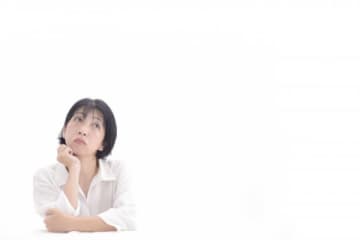 誰が決めた？「後ろ着きます」「横通って参ります」パートにだけ強制される“言葉ルール”に苦しむ女性