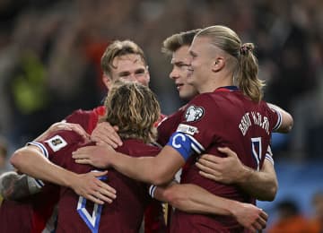 「強すぎるわ」「ボコボコにしている」“３位”に５ー０圧勝で６連勝のノルウェーにネット衝撃！「クソ強いせいで２位濃厚なイタリア可哀想」「ベスト16以上行けそう」【W杯欧州予選】