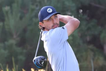 イングランドの27歳が今季3勝目へ4打差首位 ラーム28位