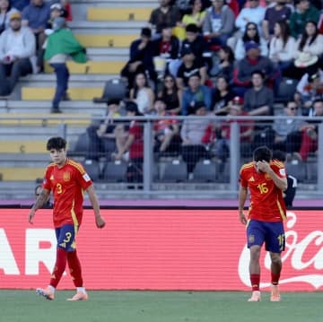「最も残酷な形で敗退した」０－１→２－１→２－３。コロンビアのスター選手に圧倒され８強止まりのスペイン。自国メディアがっかり「望みは叶わなかった」【U-20W杯】