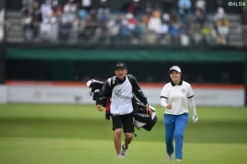 ステップVの同学年選手も刺激　16歳アマ岩永杏奈が急上昇で史上初の快挙も？ 「身近な人が勝ったし頑張りたい」