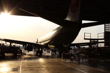 大人気 JALの工場見学「JAL SKY MUSEUM」11/1から予約枠の拡大などリニューアル！変更点や見どころ･アクセス･予約方法を解説