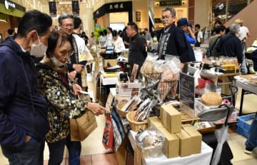 茨城のグルメ集結　第1弾開幕　12日まで　土浦