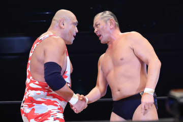 【ノア】鈴木みのる、藤田和之と40年越しの“遭遇”は両者リングアウト決着！「次会ったら必ず仕留めてやる」