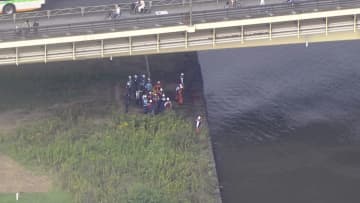 「黒い服を着た子どもが流されている」と119番通報　消防が状況確認　荒川・千住新橋付近