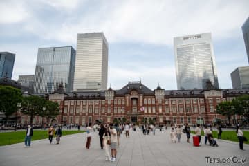 日本で最もホームが多い駅は？ 世界一は？