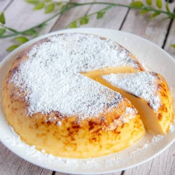 【材料を全部炊飯器に入れるだけ！】「買うより安い！」「本格的な味で感動！」ほったらかしで完成する超簡単チーズケーキレシピ