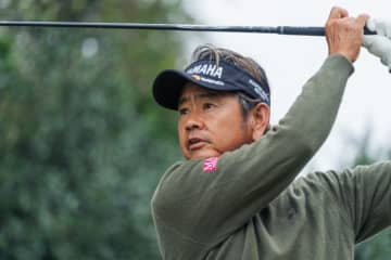 藤田寛之は「80」で最下位転落　54歳のチェイカが今季初V王手