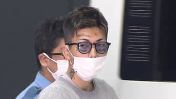 ダイヤのネックレスなど窃盗疑いで21歳男を逮捕…商品試着したまま店から逃走　10日前にも同様手口で腕時計盗まれる事件　東京・台東区