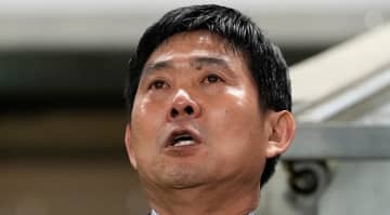 日本代表監督、国歌斉唱での涙が海外で10万いいね超え 「サムライスピリット」「「メッシは歌わないし」