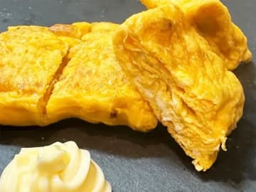 砂糖も出汁も使いません！　夫が喜んだ玉子焼き、味付けに使ったのは…【脱マンネリレシピ】