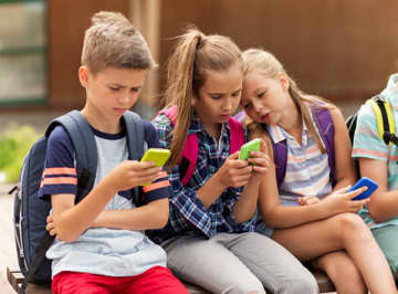 米ニューヨーク州の全公立校でスマホ全面禁止…賛否渦巻く新学期の試み