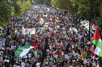 ガザ和平、世界各地でデモ　ロンドンでは数万人が参加