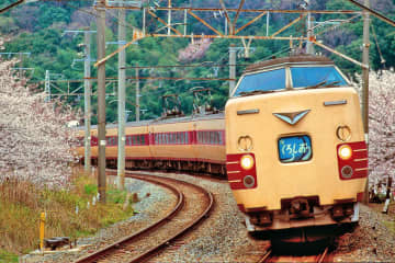特急「くろしお」、運行60周年記念で“鉄道唱歌”や制服が国鉄仕様に！381系グッズも