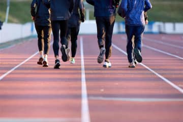 学生時代に週一回以上運動経験ある人の方が体力調査の結果高い