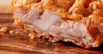 肉厚ジューシーチキンをお得にお試し！　フレッシュネスバーガーのクリスマス気分先取り企画　チキン南蛮・ヤンニョムの“味変ディップ”も新登場！