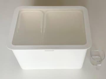インナーケースで“2種類の米”を収納できる！「フタ付きストックケース米びつ」が便利♪