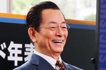 水谷豊＆寺脇康文、『相棒』イベで誕生日ファンに神対応　即興バースデーソングで感涙