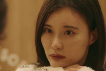 こじるり似の婚活美女、一目惚れした美容師から年収1億円歯科医師に心変わり＆同棲スタート…彼のベッドに潜り込む姿に藤森慎吾「すごいわ」