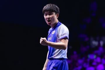 日本男子 エース張本智和が2点取り！韓国にリベンジ達成で準決勝進出【卓球 アジア選手権】