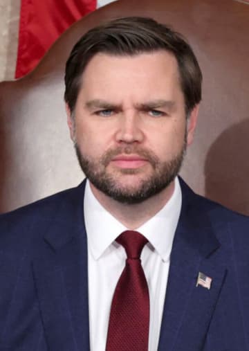 バンス氏、米反乱法発動に含み　「あらゆる選択肢検討」