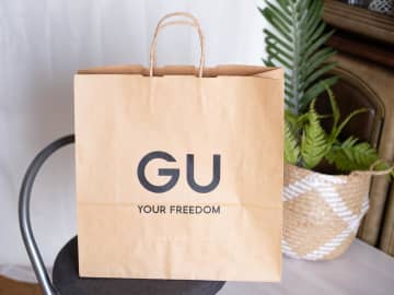 サッと穿くだけ → 好印象♡【GU】楽ちんなのにすっきり見え！「上品スカート」