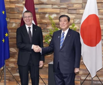 ロシア人8百人超退去命令　ラトビア、審査厳格化で