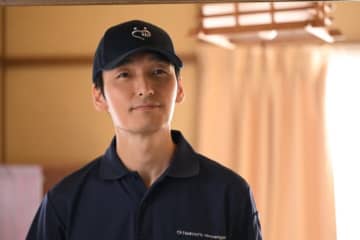 草なぎ剛、遺品整理人役で故人の“最期の声”と向き合う　ヒューマンドラマ『終幕のロンド』今夜スタート