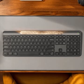 Logitech 最新のワイヤレスソーラーキーボード Signature Slim Solar+ K980 を発表
