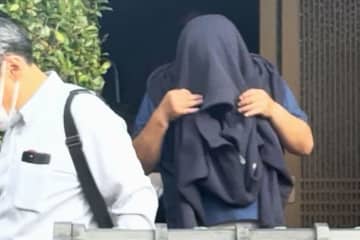偽造教員免許行使疑い、男逮捕　失効のまま各地で勤務か、福岡