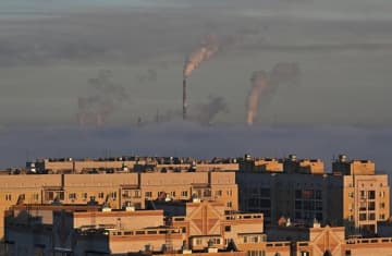 ロシアの石油精製所で火災、ウクライナのガス施設には集中攻撃　エネルギー戦争激化で燃料不足が深刻化