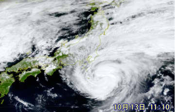 強い台風23号　伊豆諸島は引き続き暴風に厳重警戒　少ない雨量でも土砂災害の危険度が高まるおそれ
