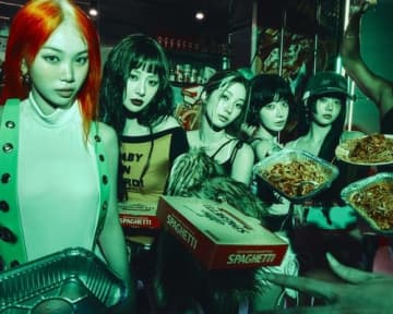 LE SSERAFIM、新譜のコンセプト写真と映像を公開。個人カットも斬新・大胆!!
