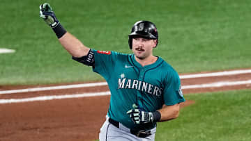 マリナーズ　投打がかみ合い見事な逆転勝利　ローリーのソロHRが反撃ののろし　初のワールドシリーズに向け好発進