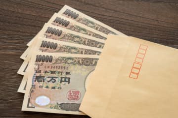 子どもへの仕送りは“愛情”か“甘やかし”か？ 社会人になっても毎月5万円送るのは普通？