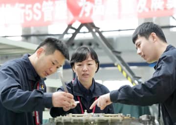 飛行機の「小さな心臓」を守る女性整備士　中国遼寧省瀋陽市