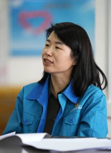 中国高速鉄道の「中枢神経」を支える　信号継電器調整の女性技師