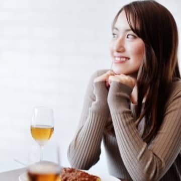 婚活でも「あざとさ」は必要？ ぶりっこと履き違えたアラフォー女性（植草美幸／恋愛・婚活アドバイザー）