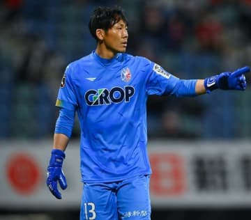 JFLスタートの“苦労人”、岡山の37歳GKが現役引退を決断「まさか自分がJ１で現役生活を終えられるとは」