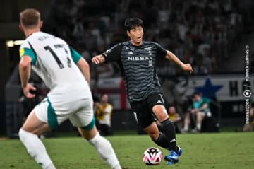 山村和也、豪2部クラブで衝撃デビュー！　センターサークル内から“超ロングシュート”で初得点