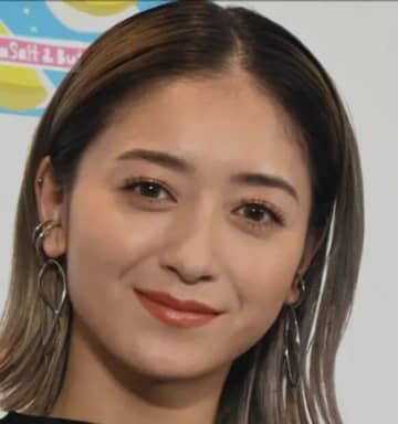 石油王から約1000万円の投げ銭！？みちょぱ、知人女性が受け取った投げ銭エピソードを語る。ネットでは「推し活のスケールが違いすぎる」と驚きの声