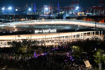 大阪・関西万博、半年間の会期終え閉幕　閉場時間後も名残惜しむ人波