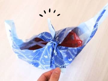 「空き袋」捨てる前にやってみて！レジ袋みたいに結べる"魔法カット"が超便利♪