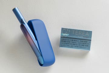 IQOS、新デザイン「ギャラクシーブルー」と新味「テリア クリア レギュラー」