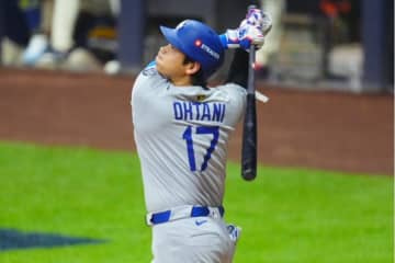凡退直後…米記者が呟いた大谷翔平の“転落劇”　遠い復活…苦しむ「1-19」