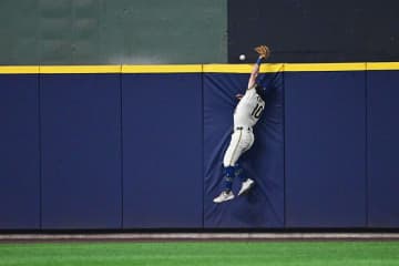 謎だらけのド軍の中ゴロ併殺、MLB公式がひと目で分かる鳥瞰図を公開　24秒間で「何が起こったのか…」