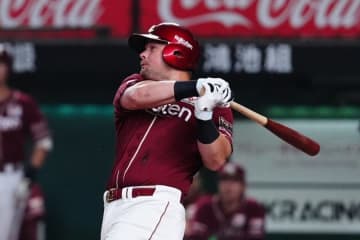 楽天、ボイトと契約延長を発表　13HRはチーム1位、8月以降は打率.339…証明したMLB本塁打王の実力