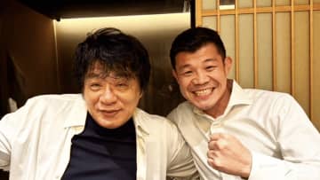 亀田興毅、「本当に勉強になる」超大物歌手と会食し感激　「良い笑顔」「ほんとに交友関係広い」