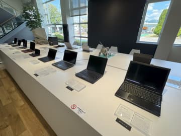 VAIO NOTE 505など歴代VAIO集まる。普通は入れないVAIO Museum